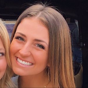 Meet your Posher, Aly